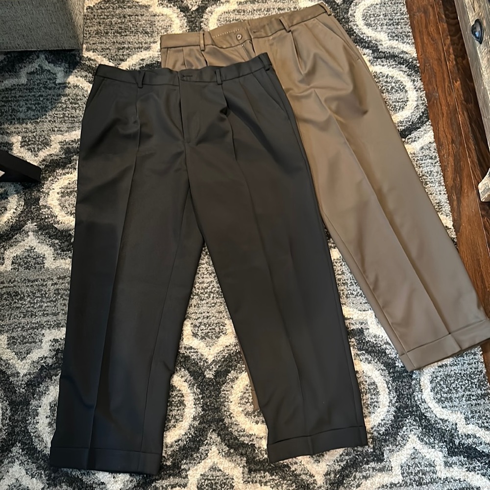 Bundle of 2 pairs of dress pants